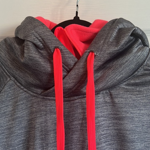 John Deere Hoodie - Picture 3 of 5